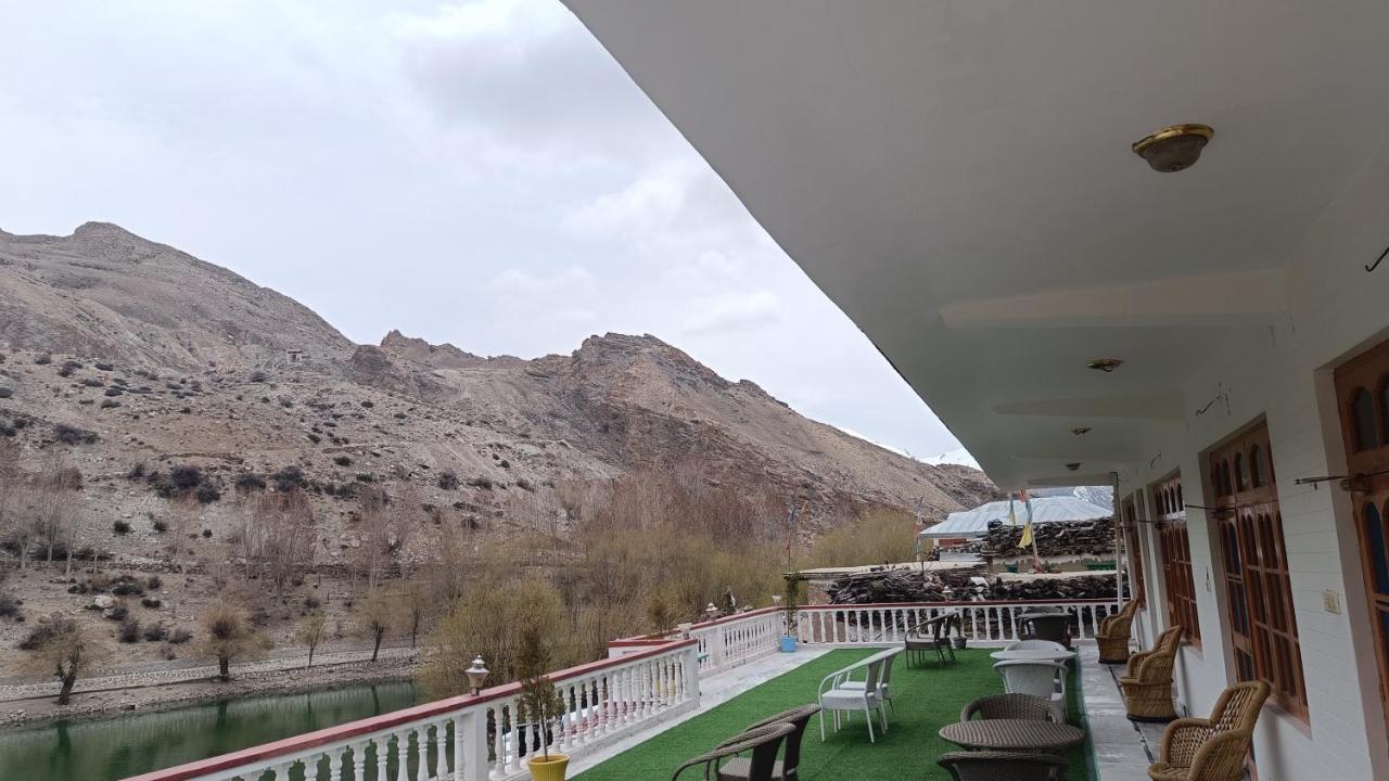 Hotel Lake View Nako المظهر الخارجي الصورة